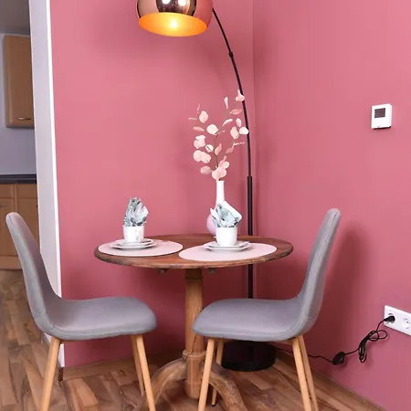 Moony Daire